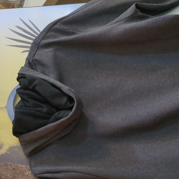 Puma Grey Large Hoodie - Picture 4 of 4